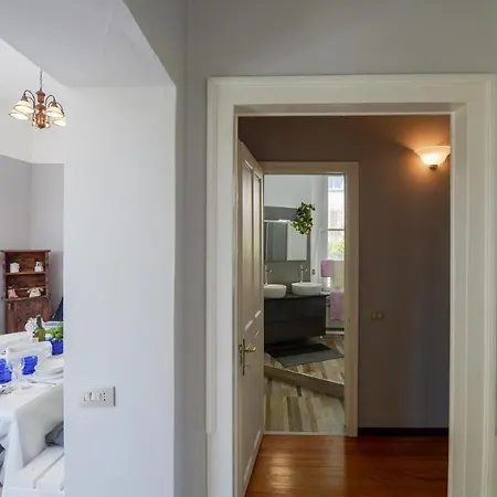 Your Dream On Maggiore: Historic House E Private Jacuzzi Holiday home