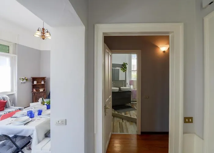 Your Dream On Maggiore: Historic House E Private Jacuzzi Nyaraló